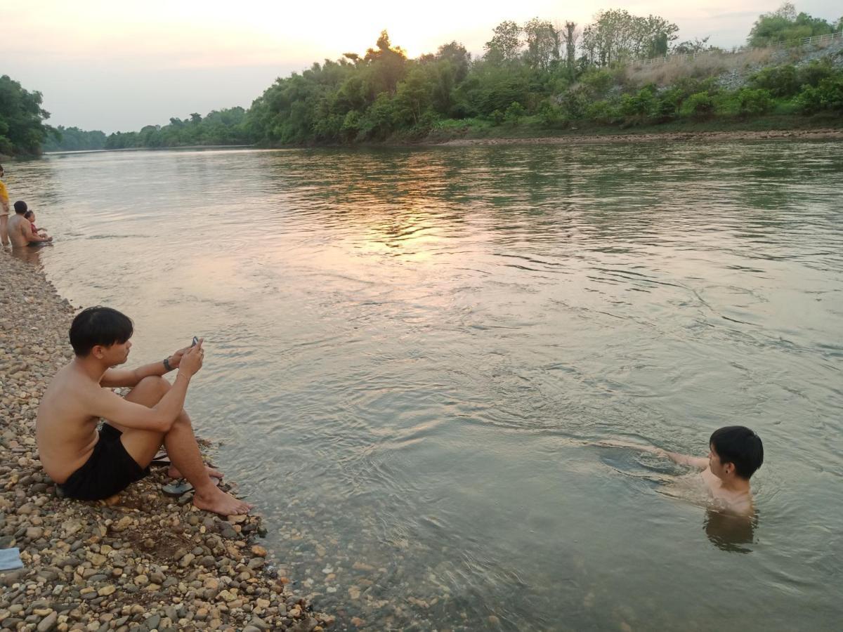 เฮือนน้ำน่าน House By The River Nan Uttaradit Kültér fotó